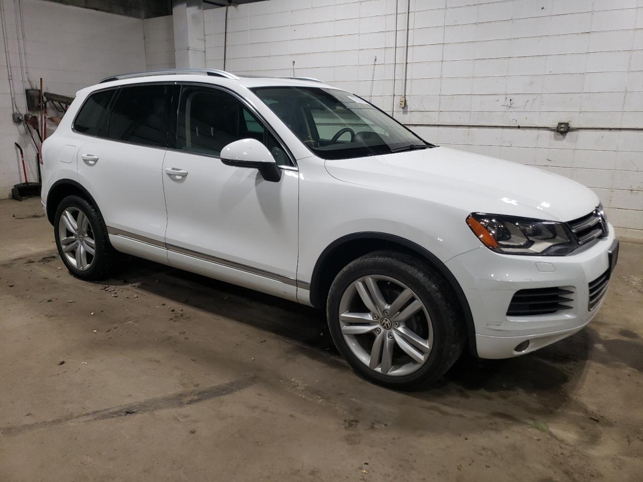 2013 Volkswagen Touareg V6 - Фото 4