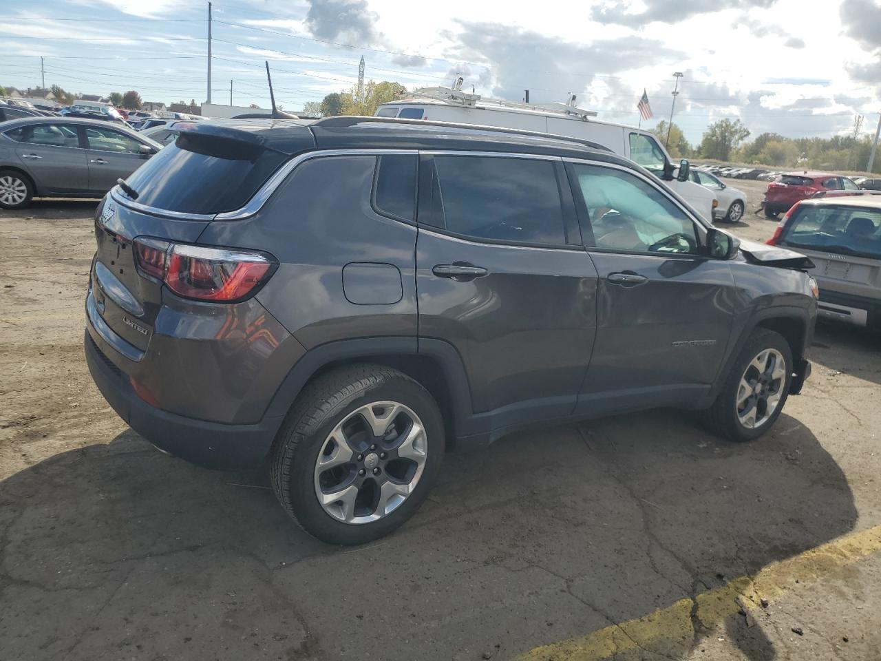 2018 Jeep Compass Limited - Image 3