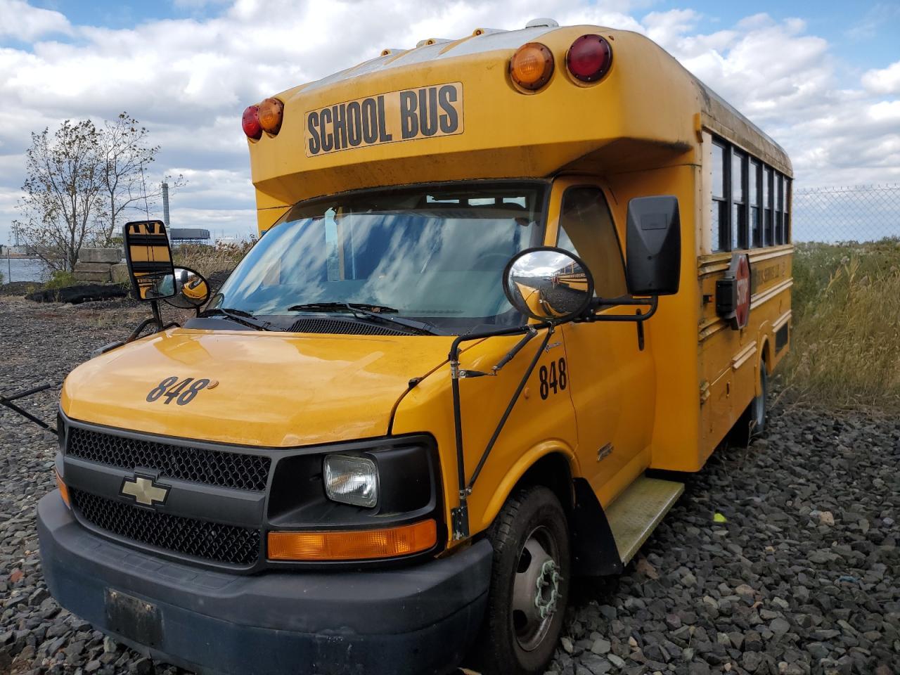 2012 Chevrolet Express G4 - School Bus - Фото 2
