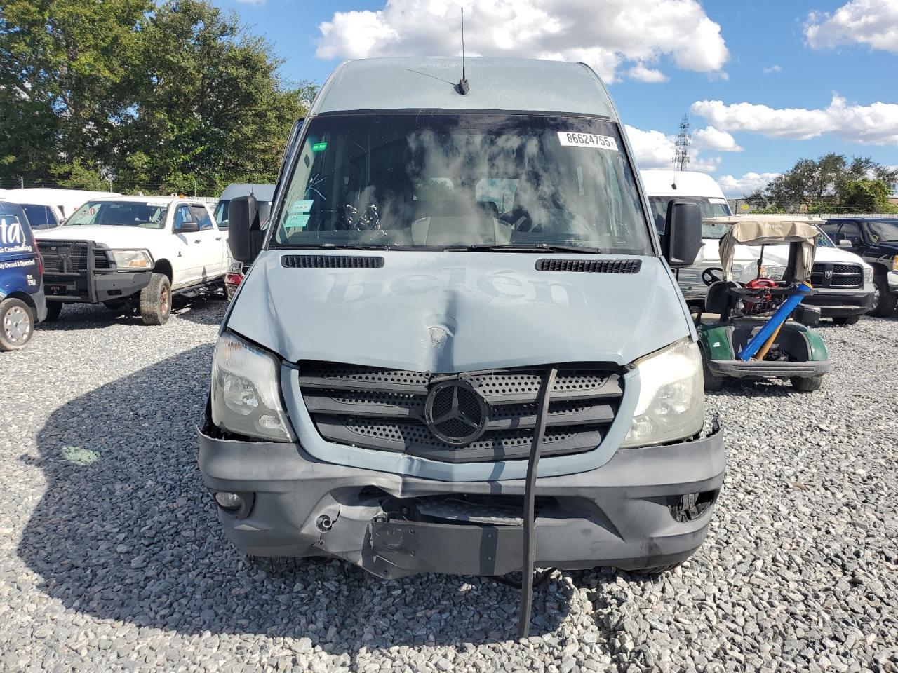 2017 Mercedes-Benz Sprinter 2500 - Image 5
