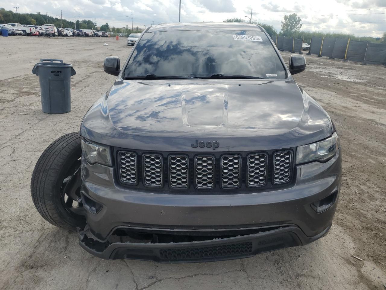 2018 Jeep Cherokee - Image 5