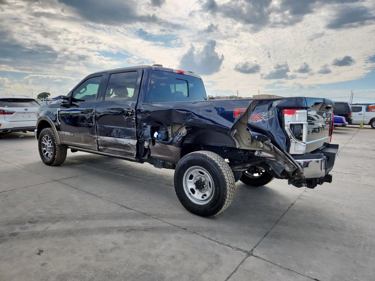 2022 Ford F250 Super Duty - Фото 2