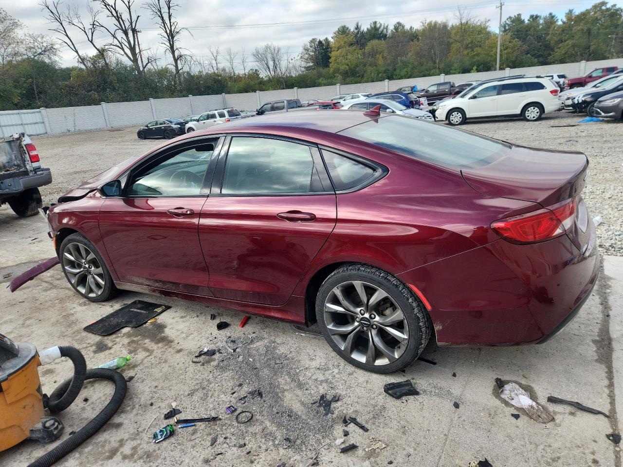 2016 Chrysler 200 S - Image 2