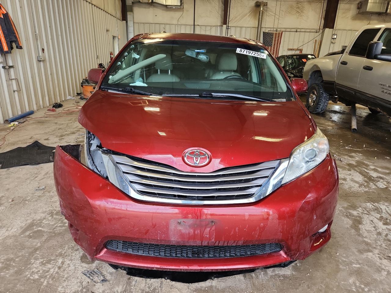 2016 Toyota Sienna Xle 8-Passenger - Фото 5