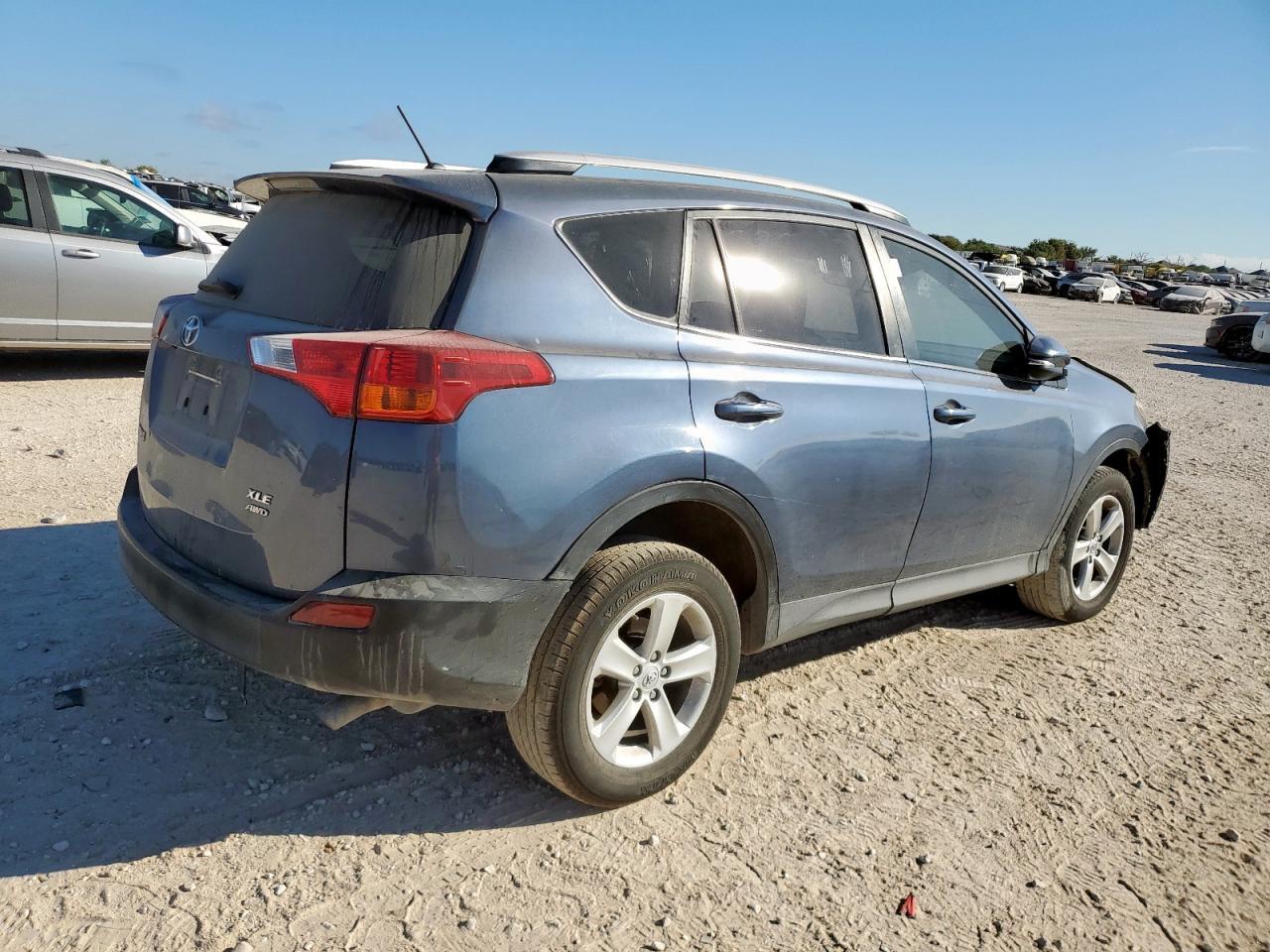 2013 Toyota Rav4 Xle - Image 3