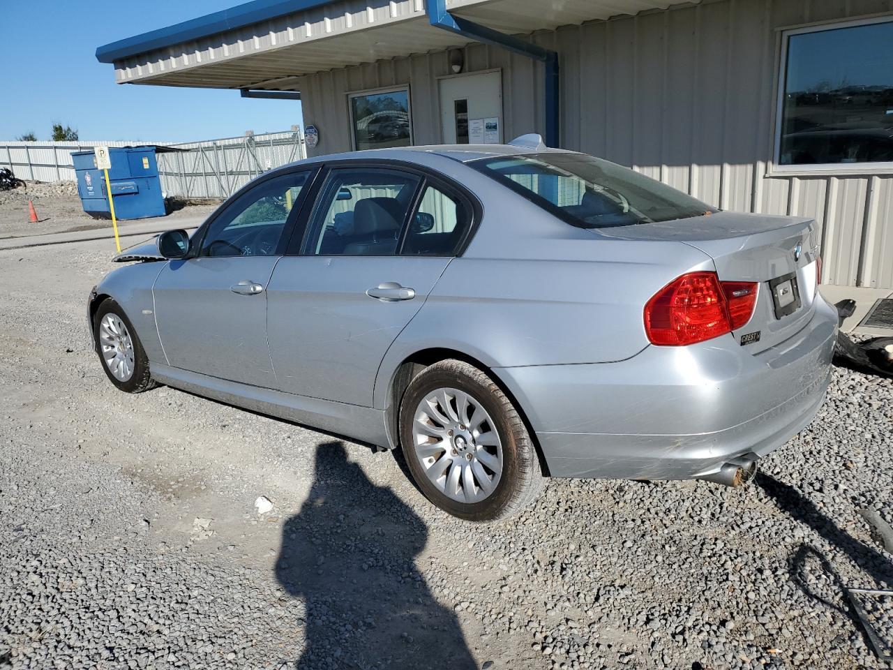 2009 BMW 328 I - Image 2