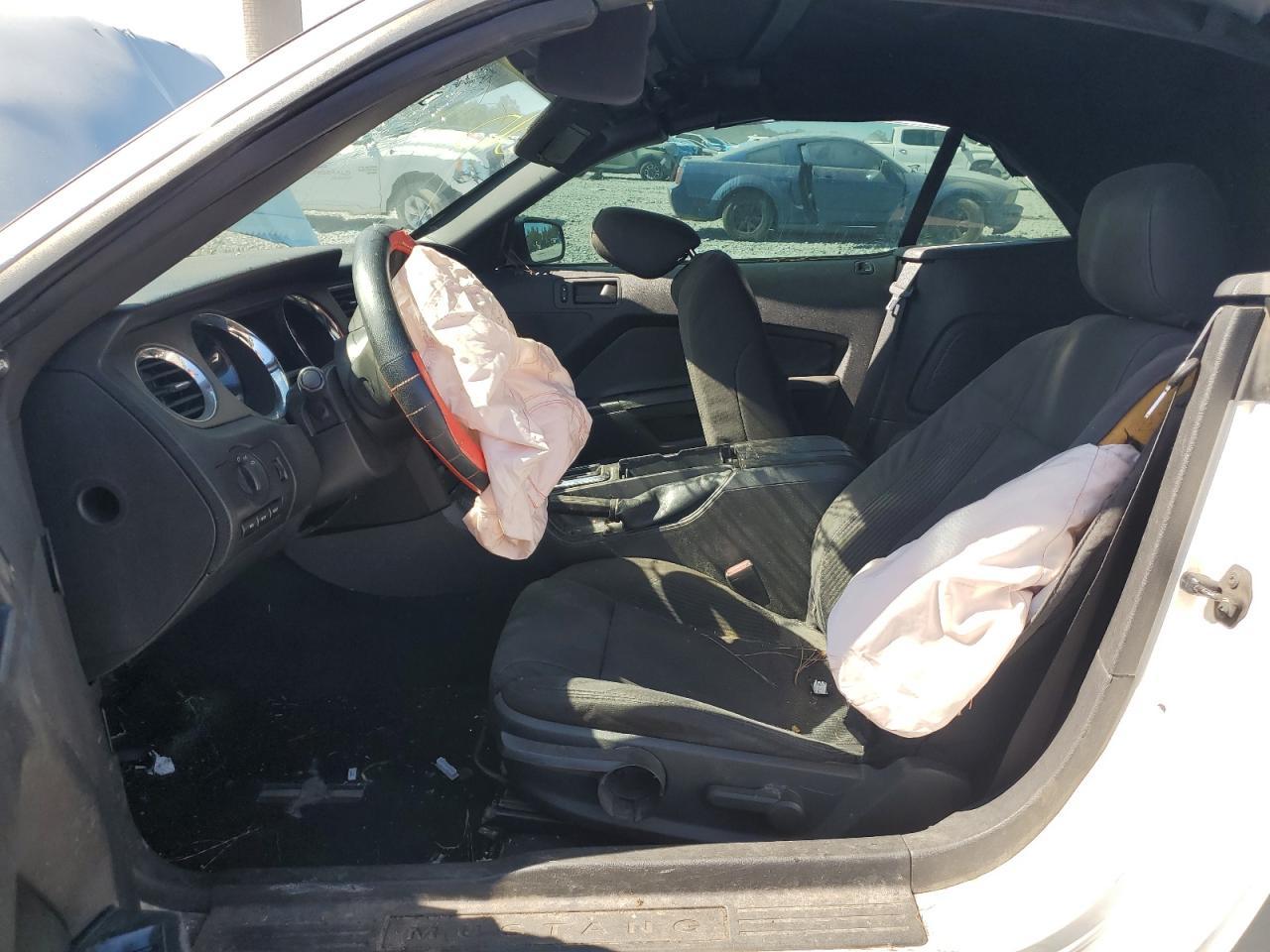 2012 Ford Mustang - Фото 7