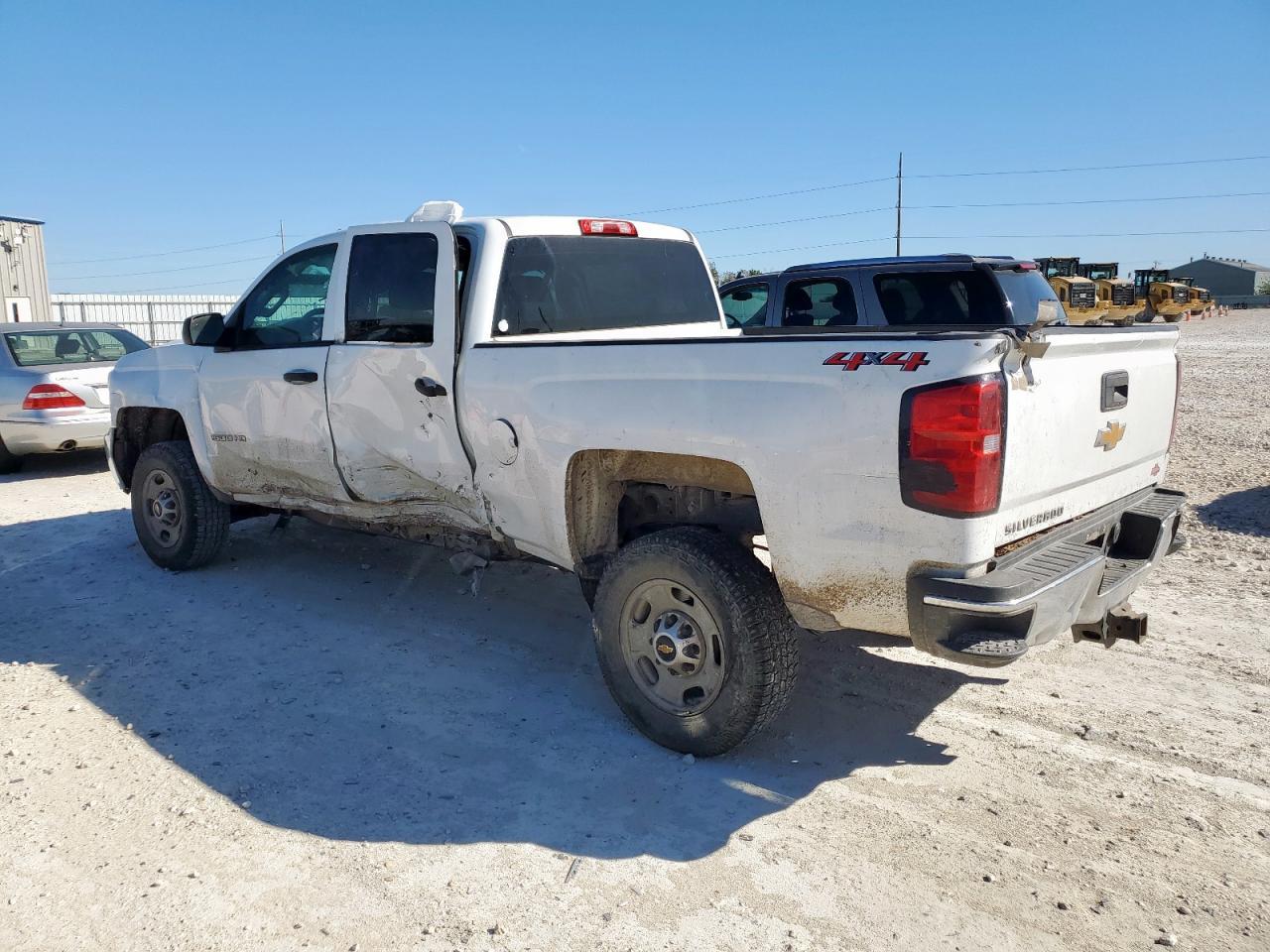 2019 Chevrolet Silverado K2500 Heavy Duty - Фото 2
