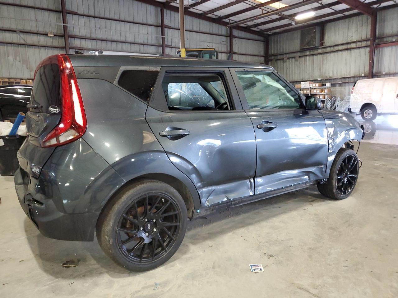 2020 Kia Soul Lx - Фото 3