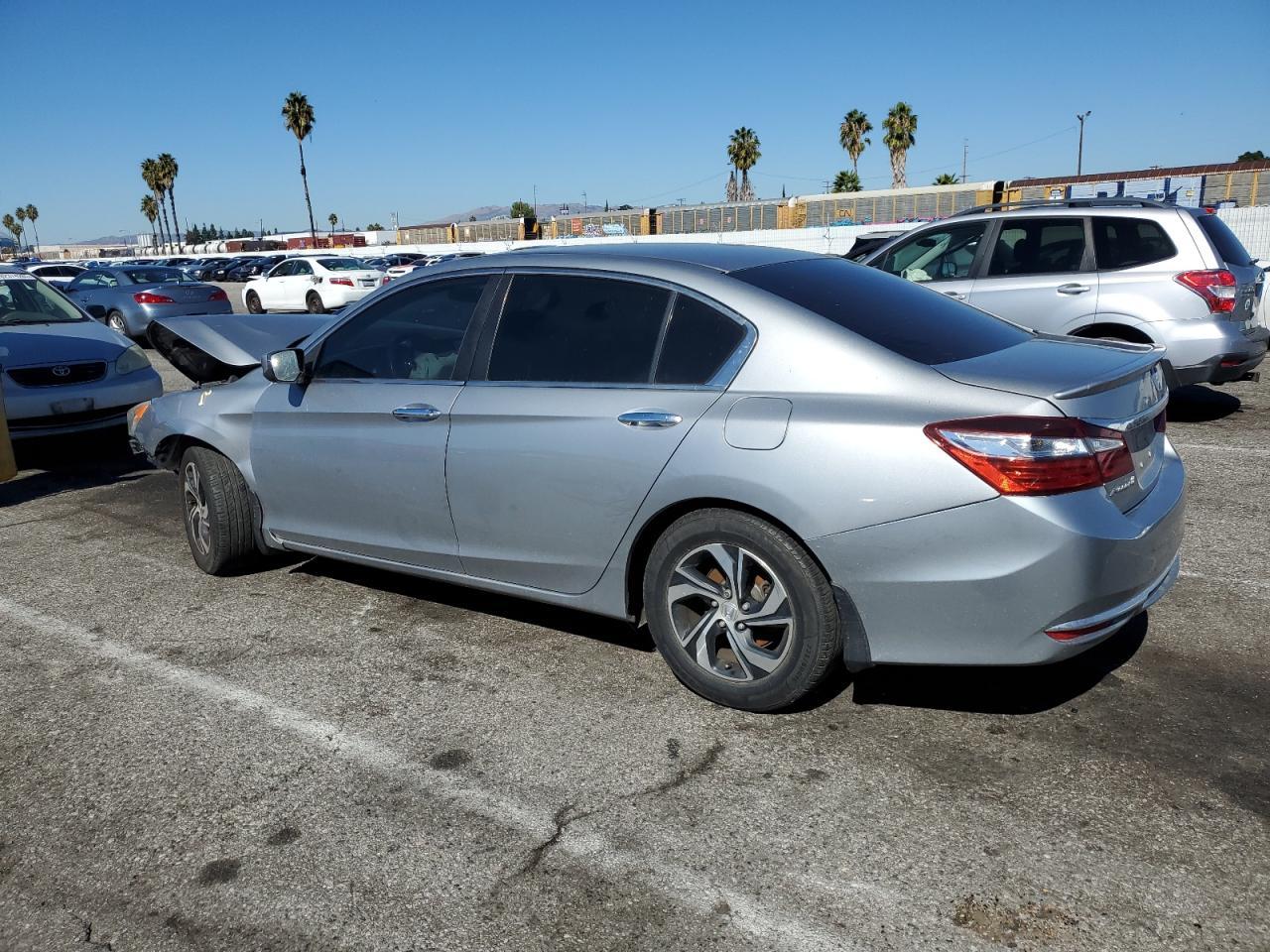2017 Honda Accord Lx - Фото 2