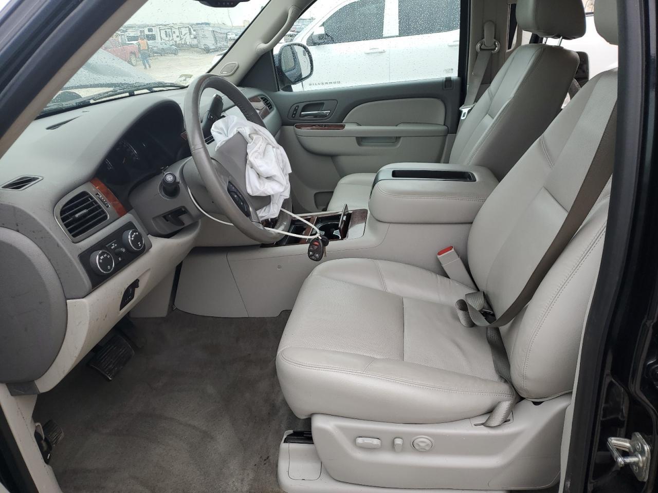 2012 Chevrolet Suburban K1500 Ltz - Image 7