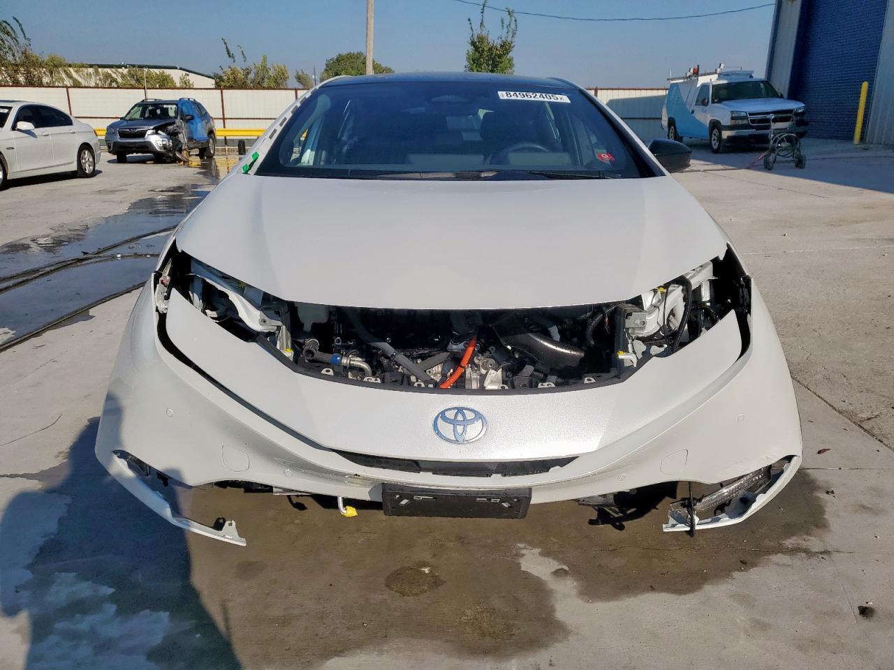 2024 Toyota Prius Limited - Фото 5