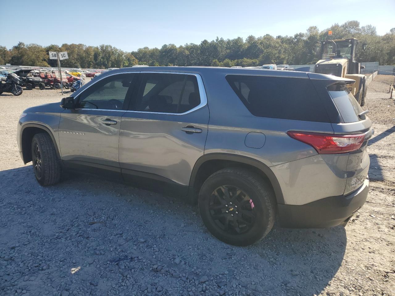 2018 Chevrolet Traverse Ls - Фото 2