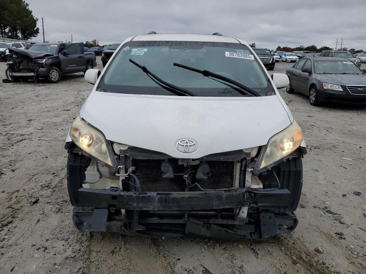 2011 Toyota Sienna Le - Image 5