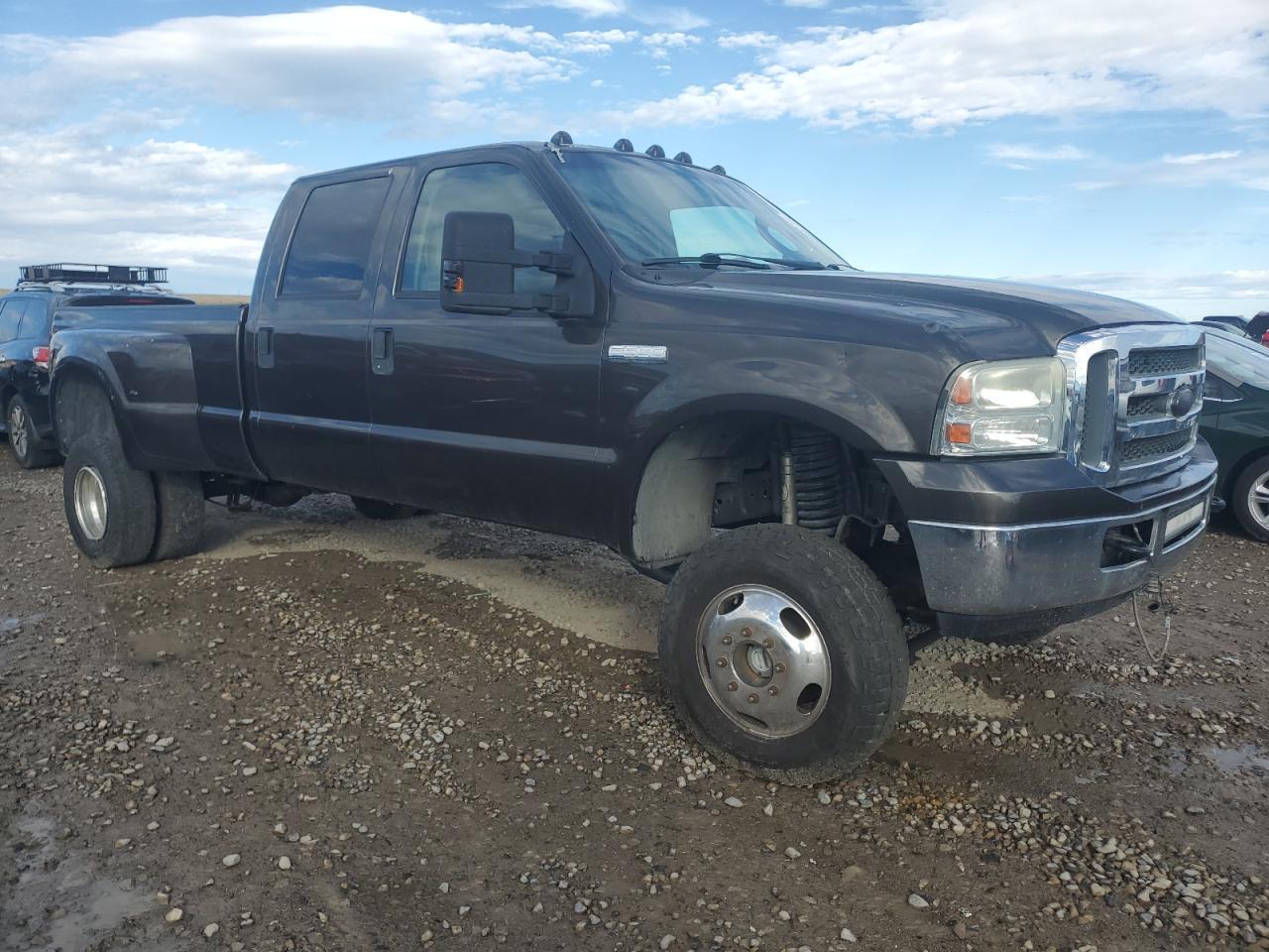 2005 Ford F350 Super Duty - Image 4