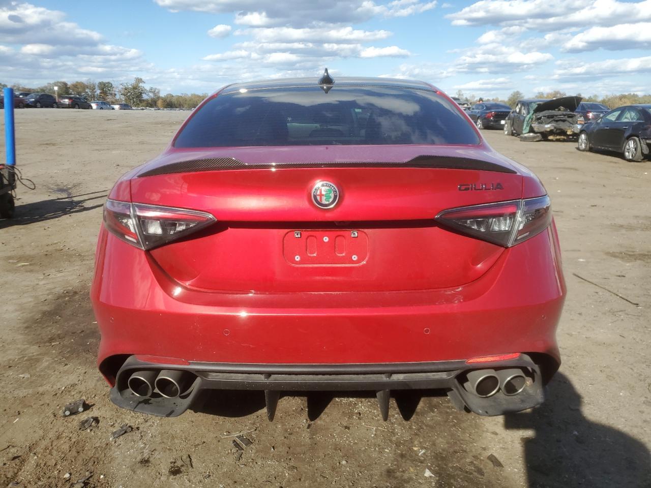 2024 Alfa Romeo Giulia Quadrifoglio - Image 6