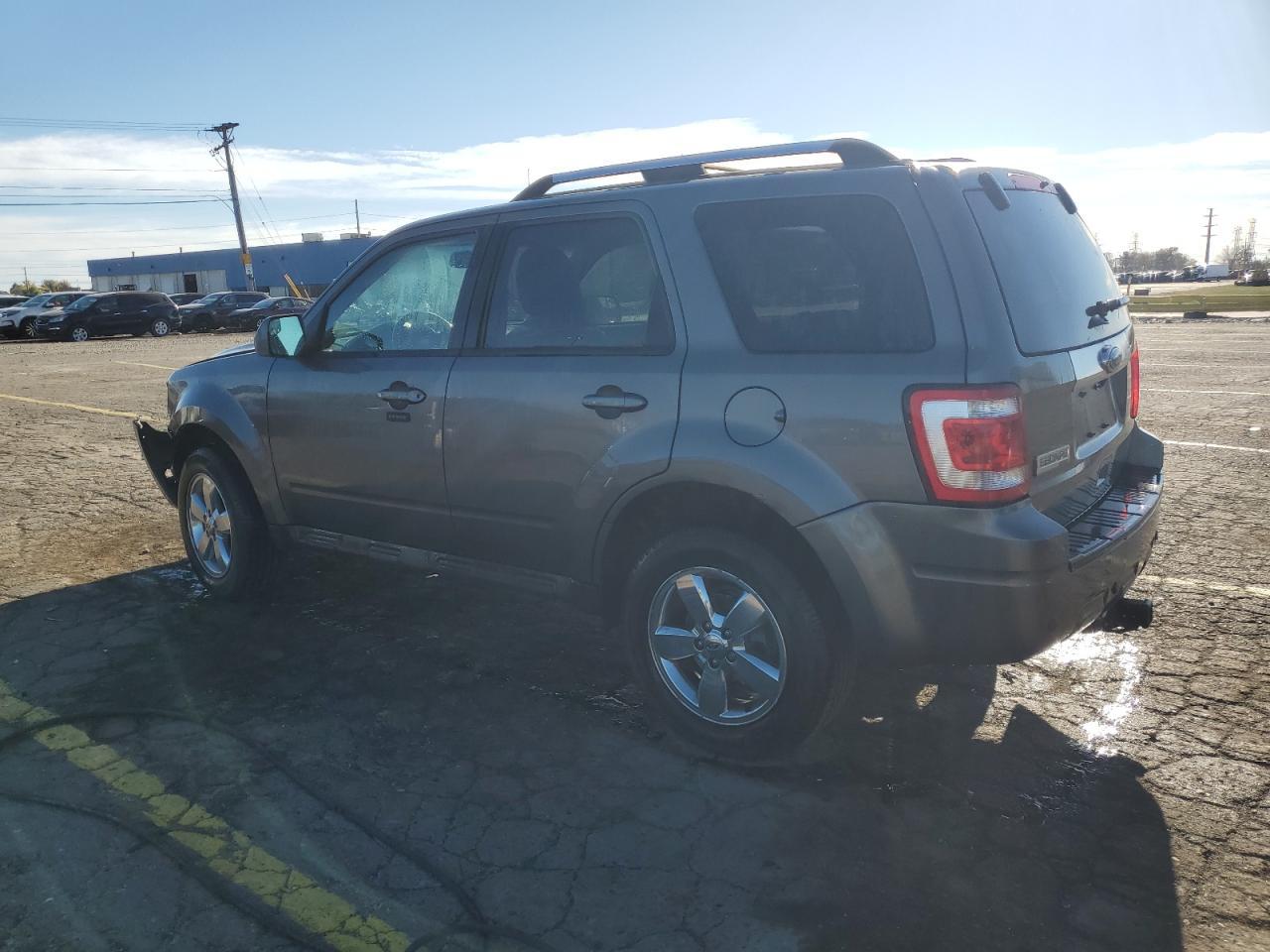 2012 Ford Escape Limited - Фото 2