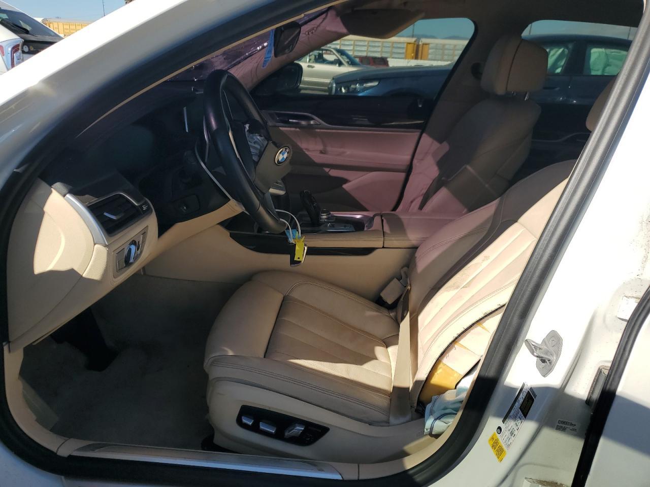 2021 BMW 740 I - Фото 7