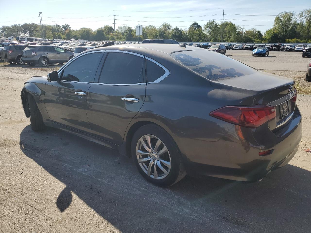 2017 Infiniti Q70 3.7 - Фото 2