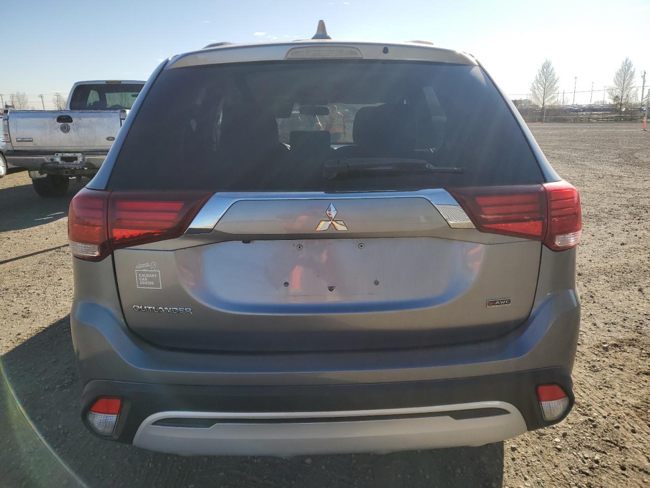 2020 Mitsubishi Outlander Es - Image 6