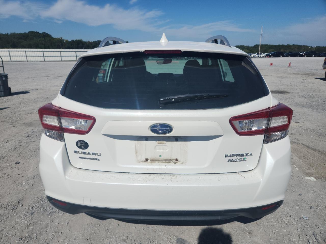 2017 Subaru Impreza Premium - Image 6