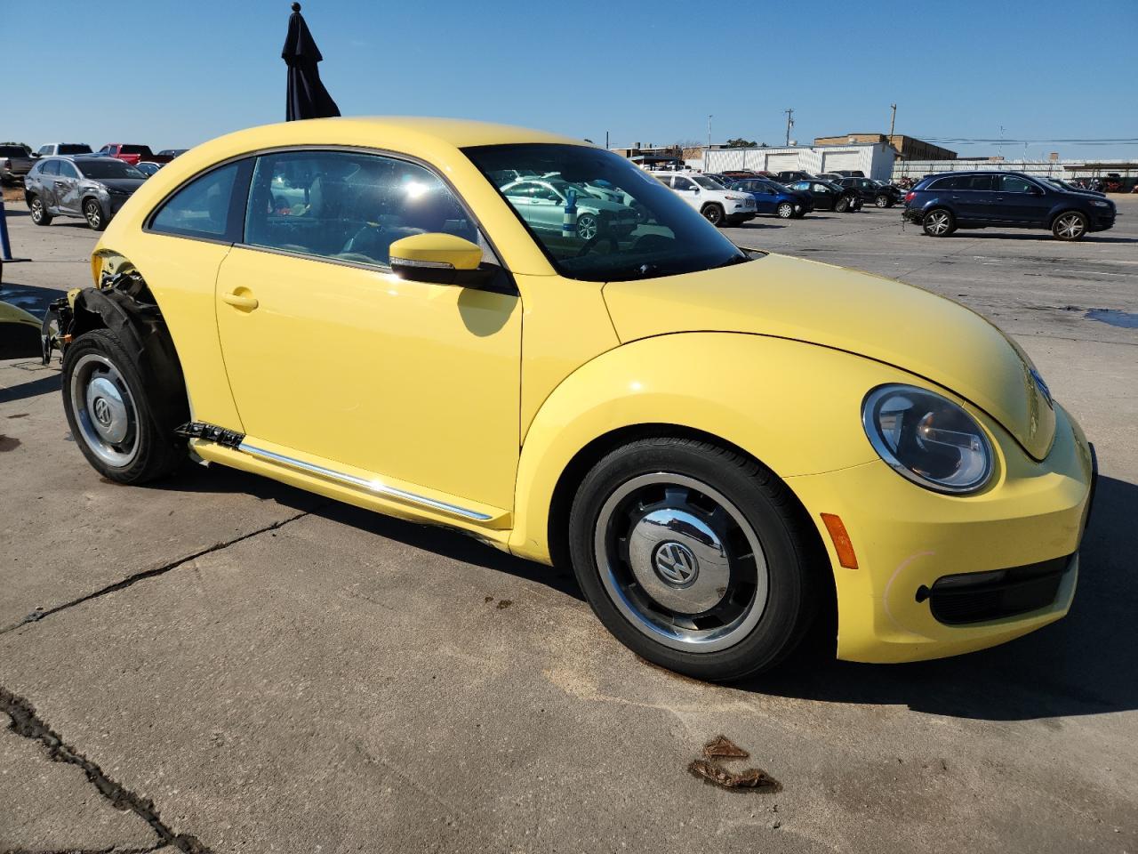 2013 Volkswagen Beetle - Фото 4