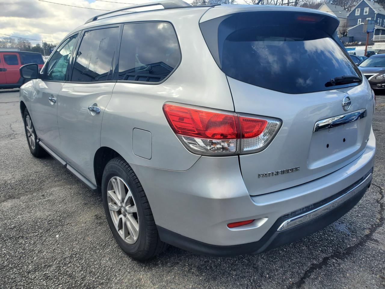 2016 Nissan Pathfinder S - Фото 3