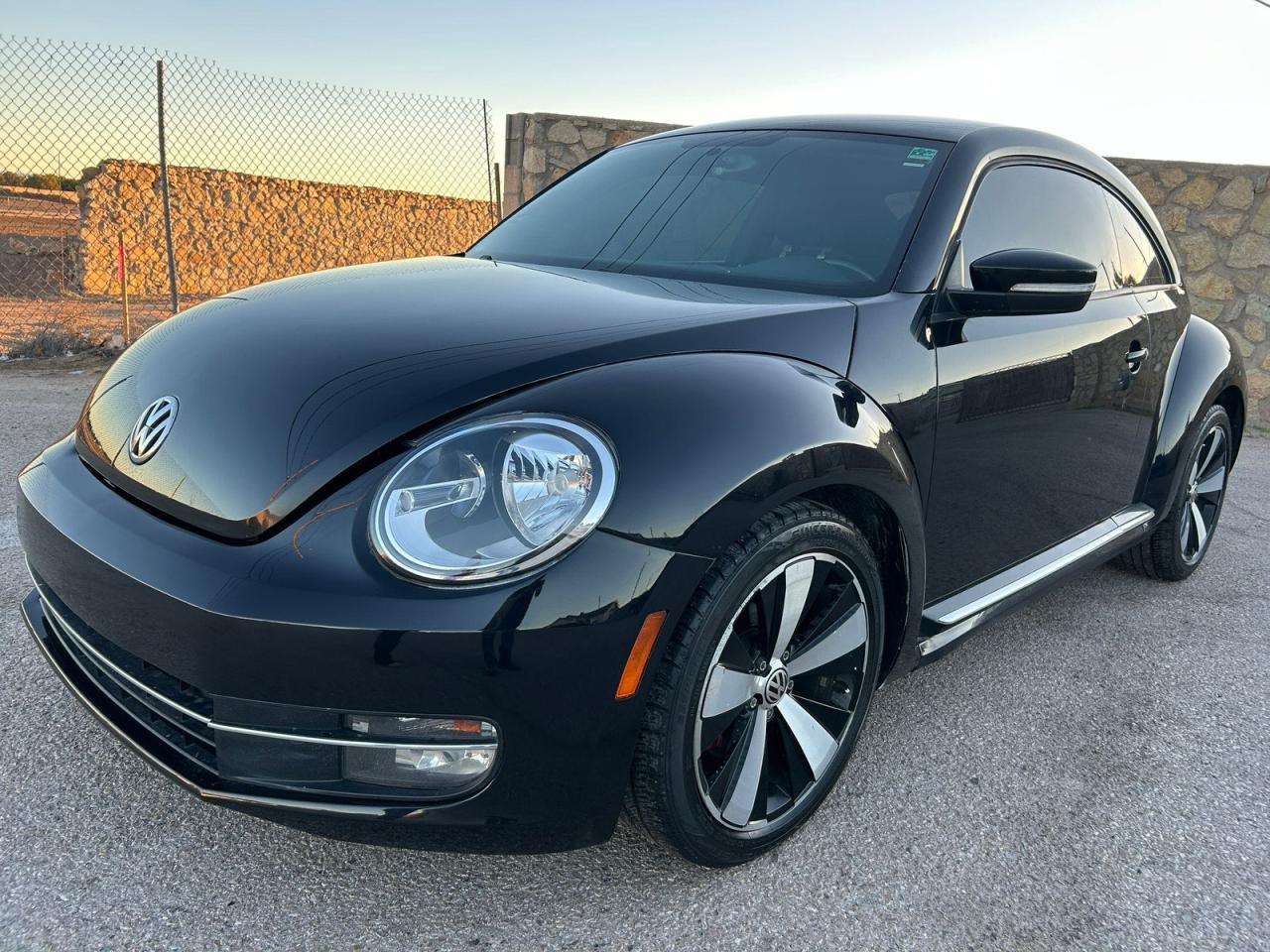 2012 Volkswagen Beetle Turbo - Фото 2