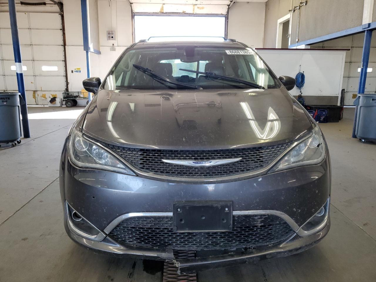 2020 Chrysler Pacifica Touring L - Image 5