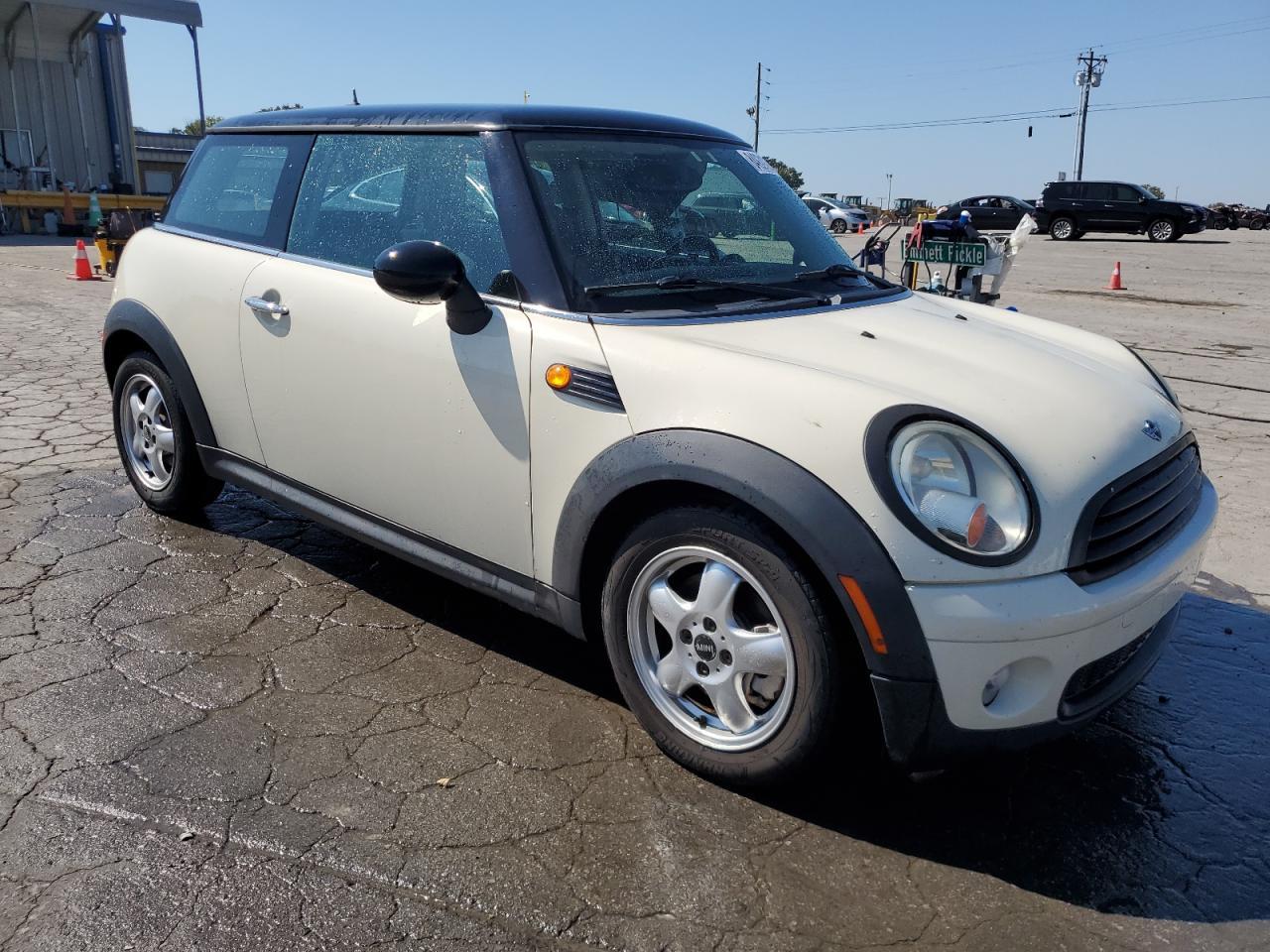 2010 Mini Cooper - Фото 4