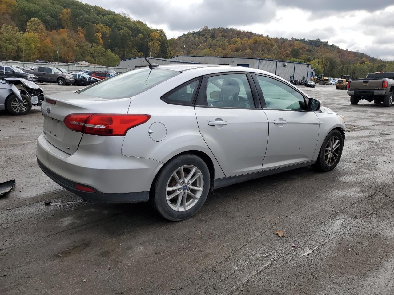 2016 Ford Focus Se - Фото 3