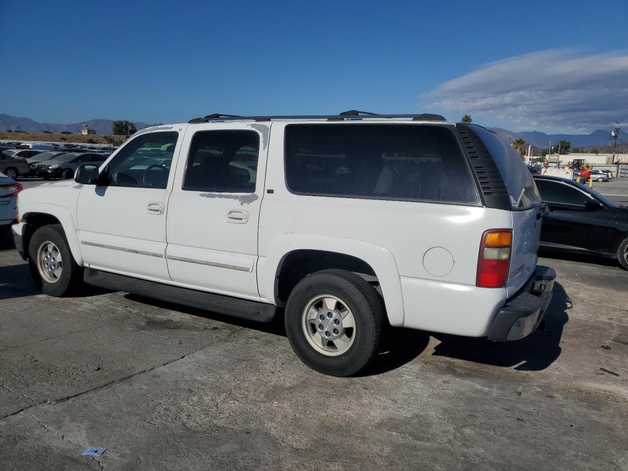 2002 Chevrolet Suburban C1500 - Фото 2