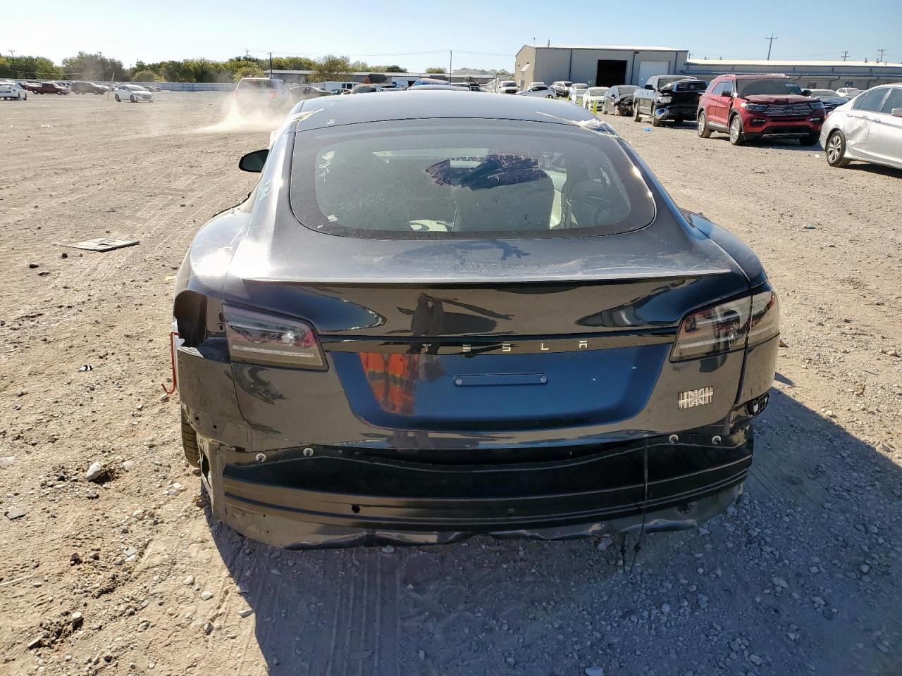 2025 Tesla Model S - Image 6