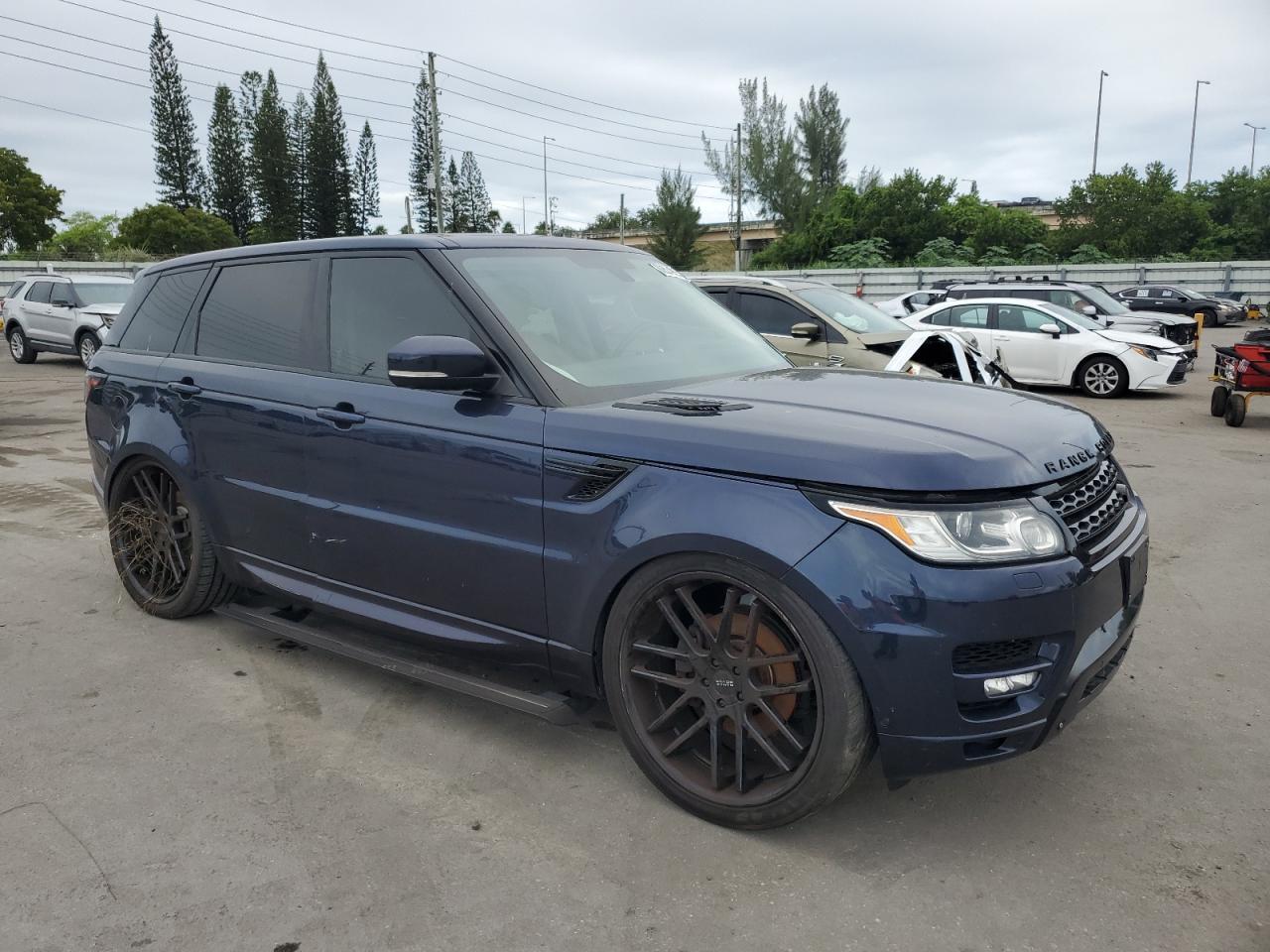 2014 Land Rover Range Rover Sport Hse - Image 4