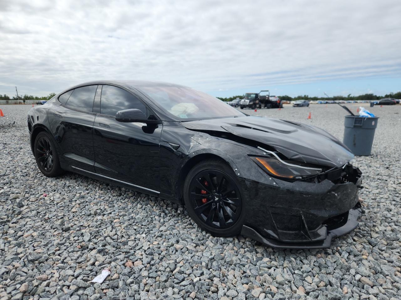 2017 Tesla Model S - Image 4