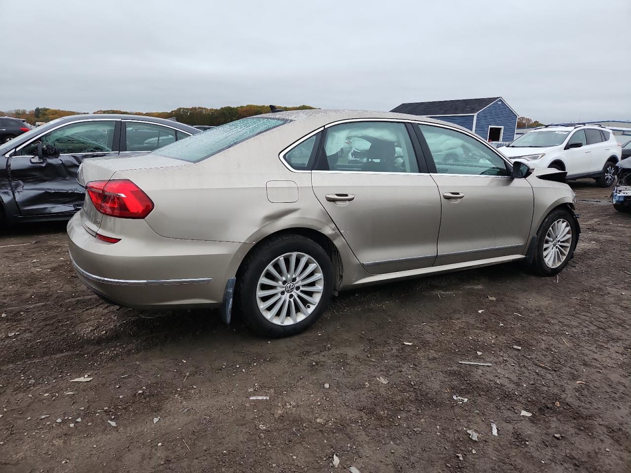 2016 Volkswagen Passat Se - Фото 3