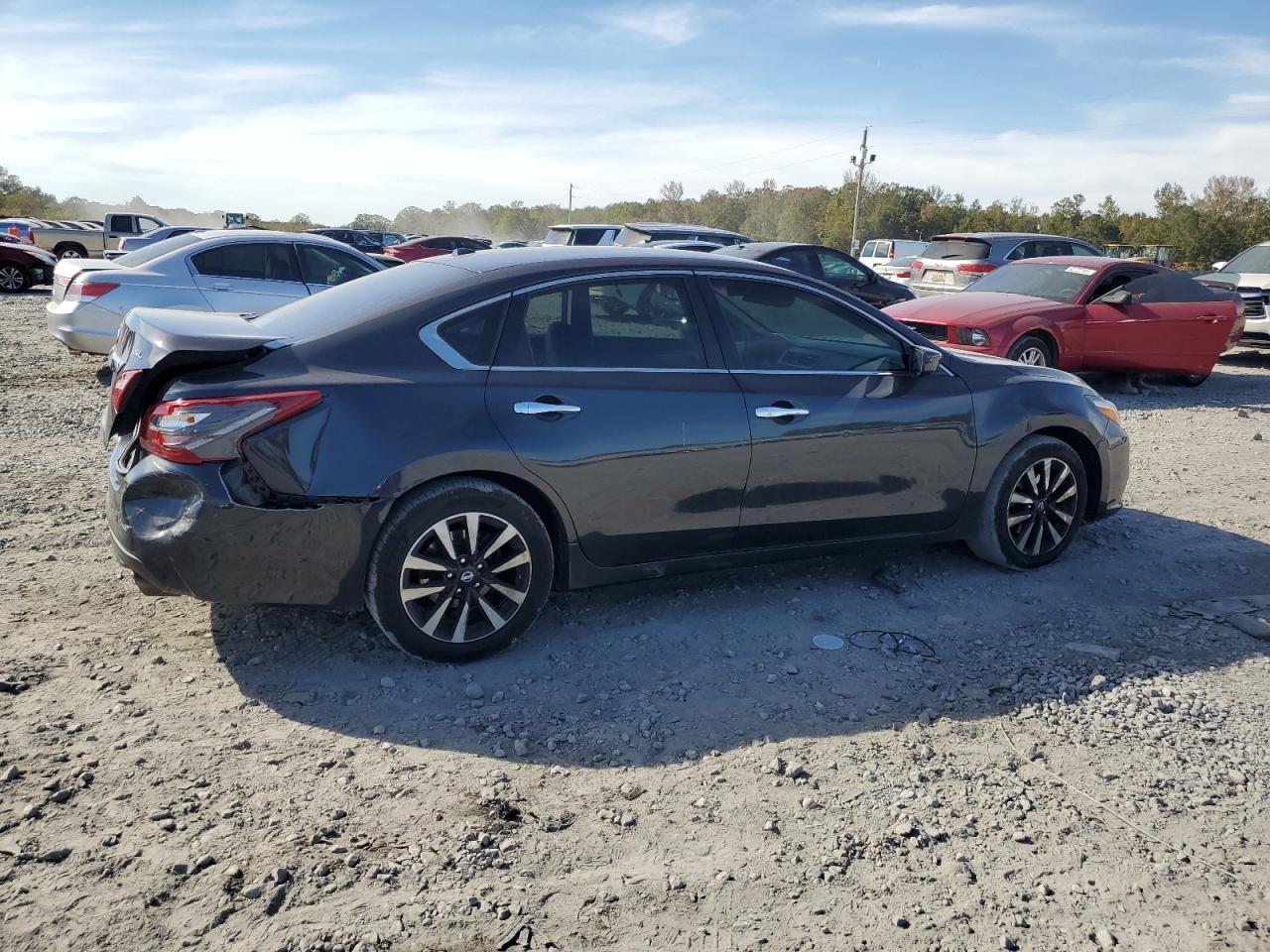 2018 Nissan Altima 2.5 - Фото 3