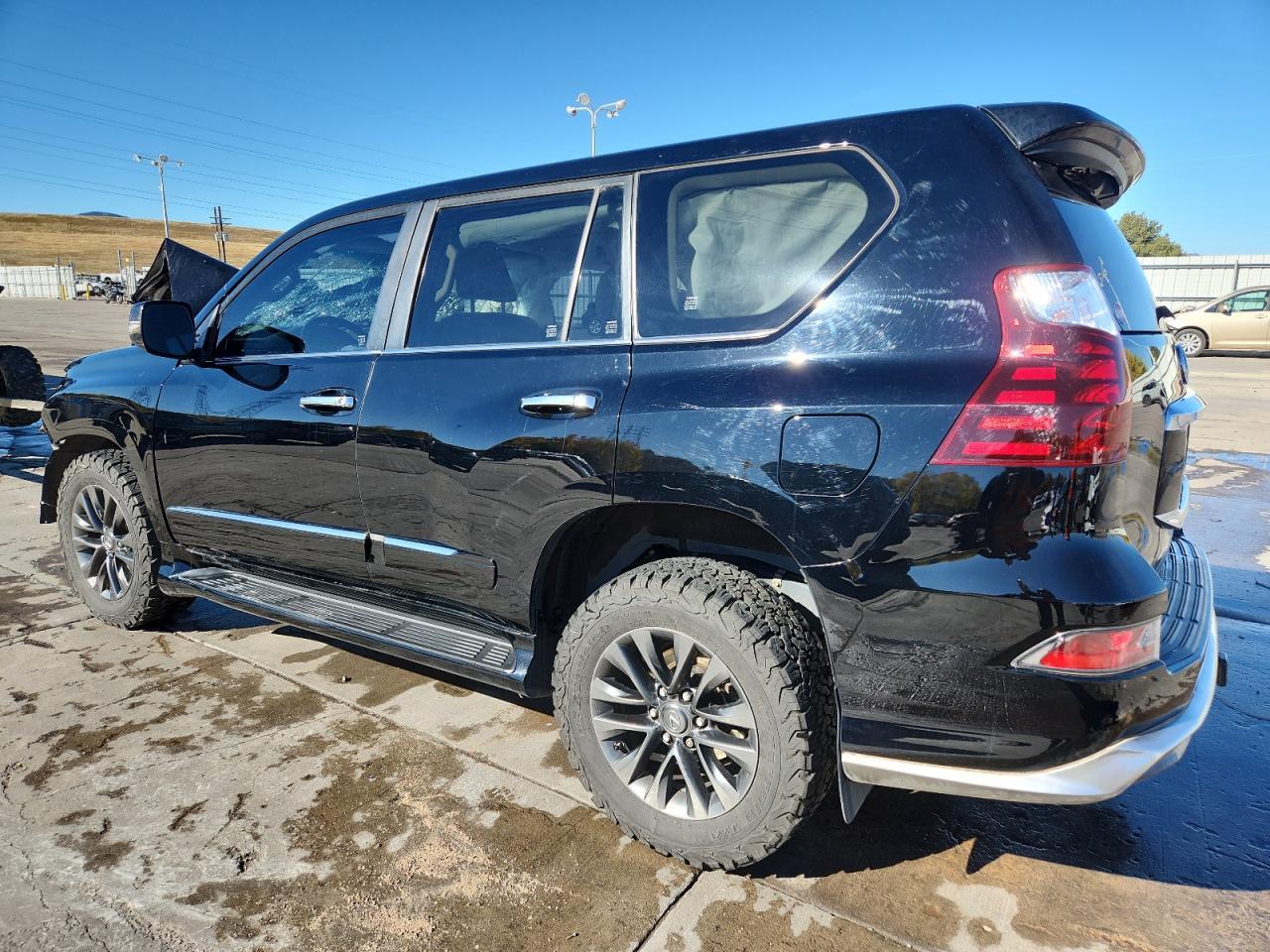 2017 Lexus Gx 460 - Image 2