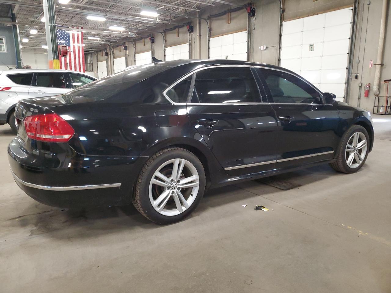 2014 Volkswagen Passat Sel - Image 3