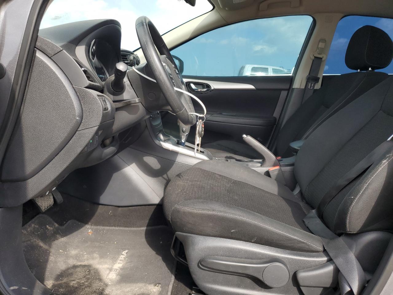 2019 Nissan Sentra S - Фото 7