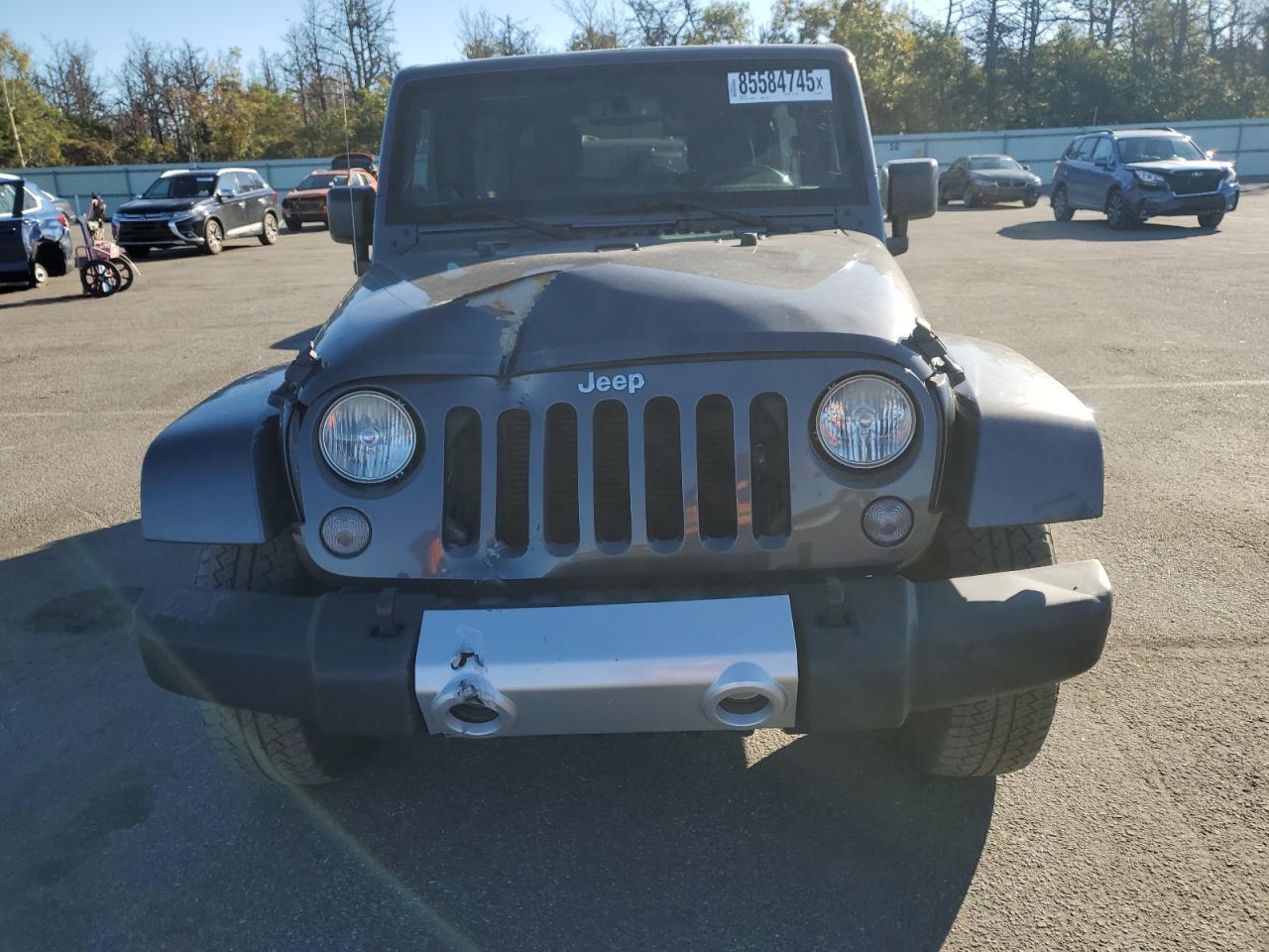 2014 Jeep Wrangler Unlimited Sahara - Image 5
