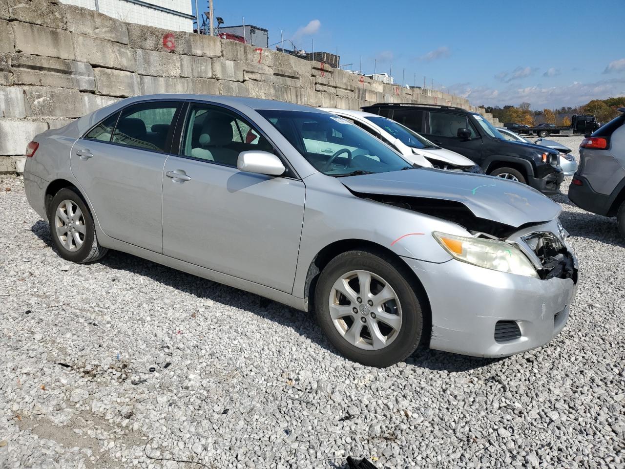 2011 Toyota Camry Base - Фото 4