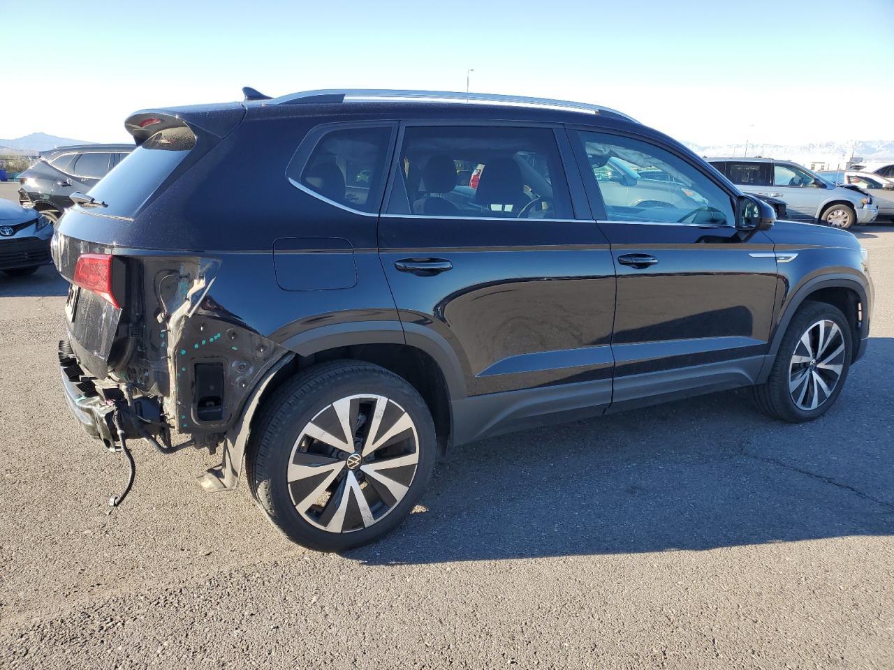 2024 Volkswagen Taos Se - Фото 3