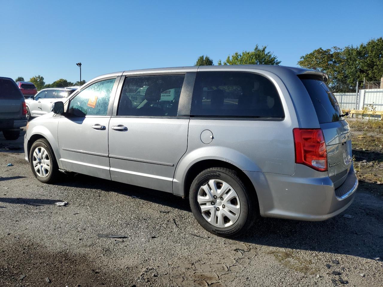 2015 Dodge Grand Caravan Se - Image 2