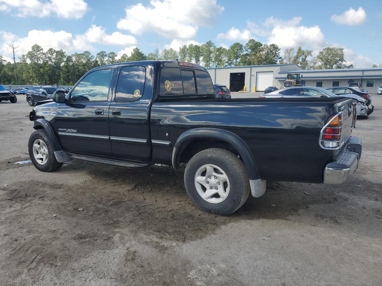 2000 Toyota Tundra Access Cab Limited - Image 2