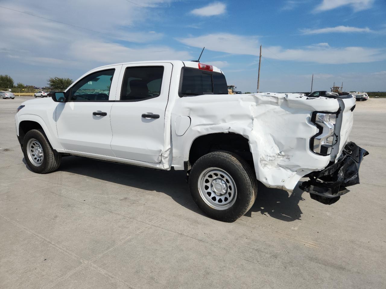 2024 Chevrolet Colorado - Image 2