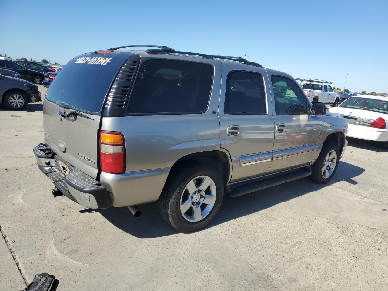 2002 Chevrolet Tahoe K1500 - Фото 3