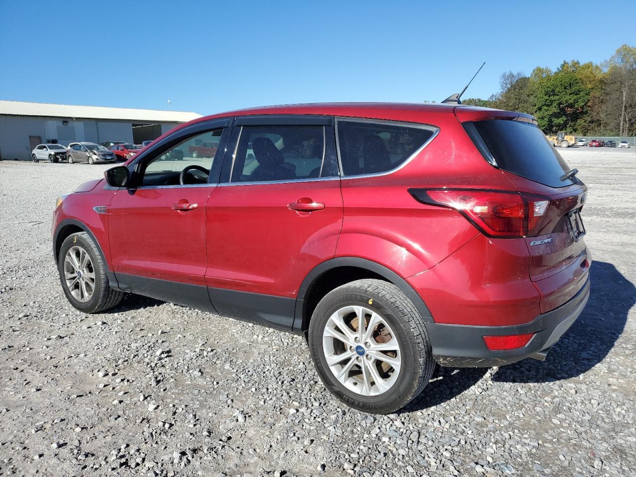2019 Ford Escape Se - Фото 2
