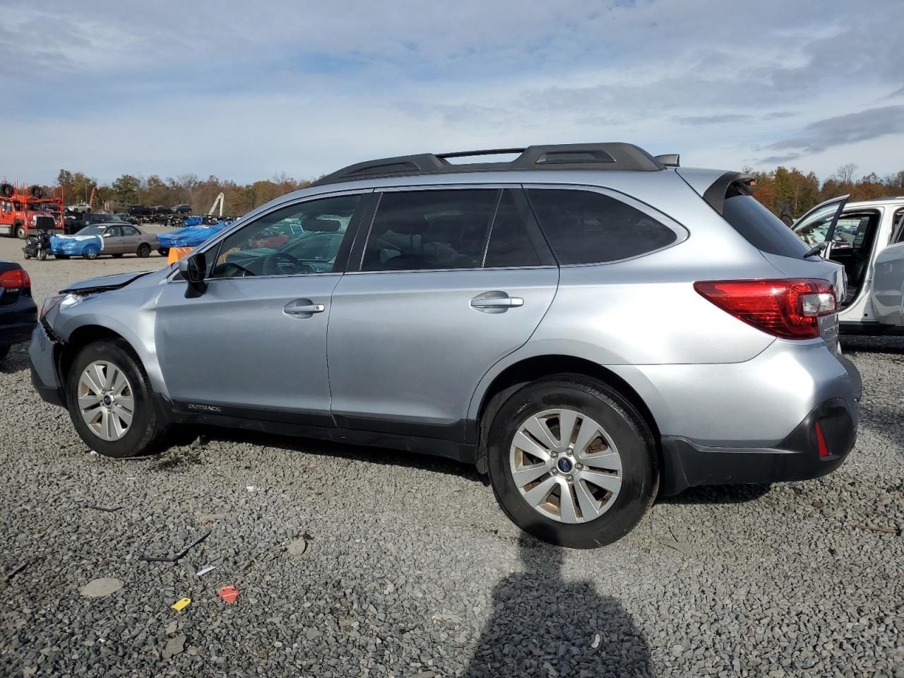 2019 Subaru Outback 2.5I Premium - Фото 2