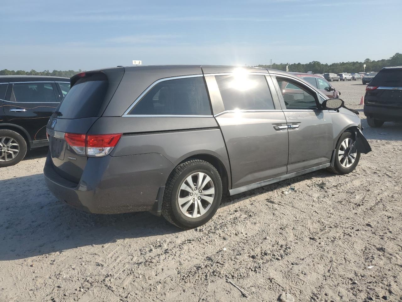 2016 Honda Odyssey Se - Фото 3